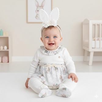 Macac�o Menina Coelhas Floral